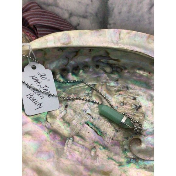 NWT Natural Gemstone Long Hexagonal Pointed Reiki Chakra Pendant Necklace Jade 2 - Picture 3 of 11